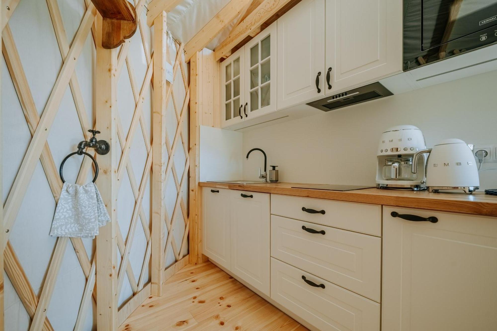 Jurta Na Wypasie - Luksusowy Namiot Z Widokiem Na Gory - Jacuzzi, Sauna, Split Ac, Private, Star View זקופאנה מראה חיצוני תמונה